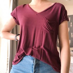American Eagle v neck tee
